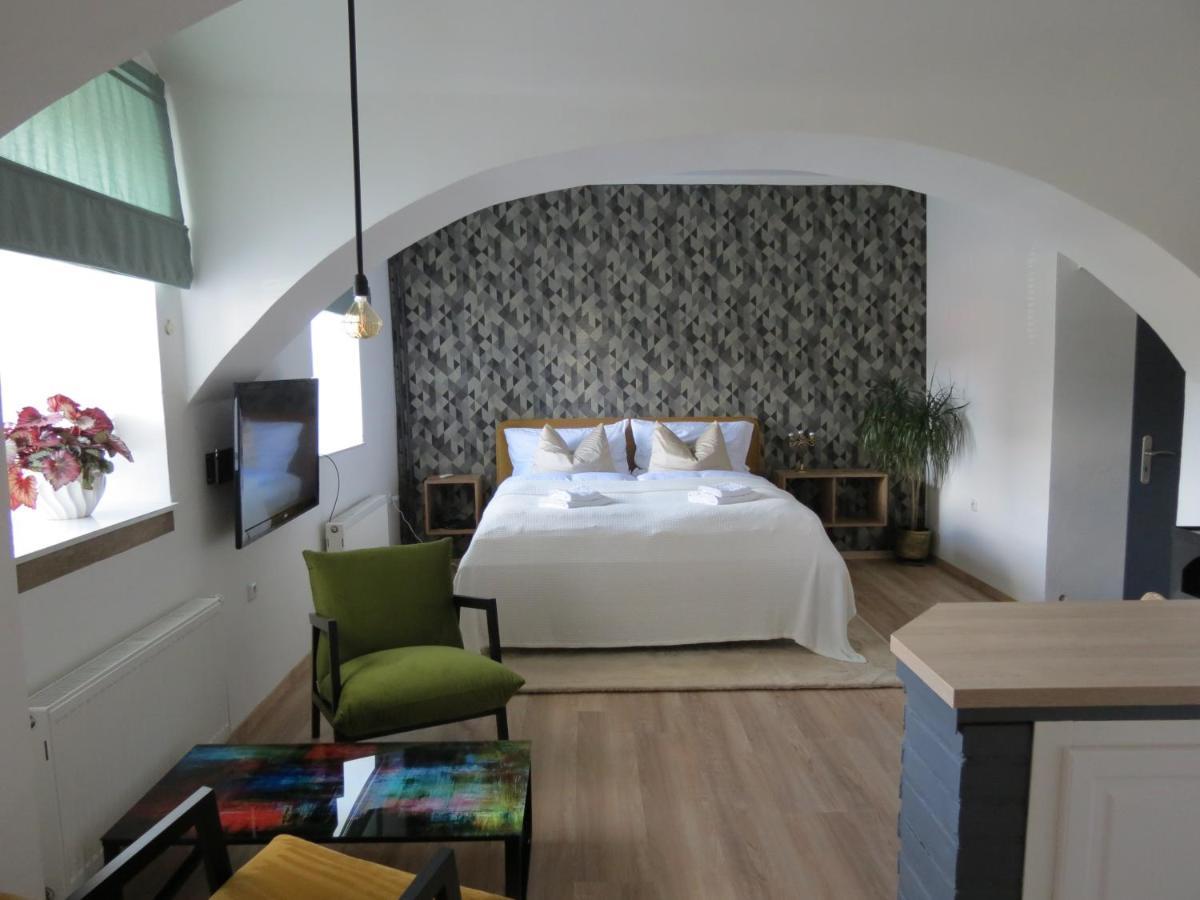 Apartman Pod Synagogou Humpolec Exteriör bild